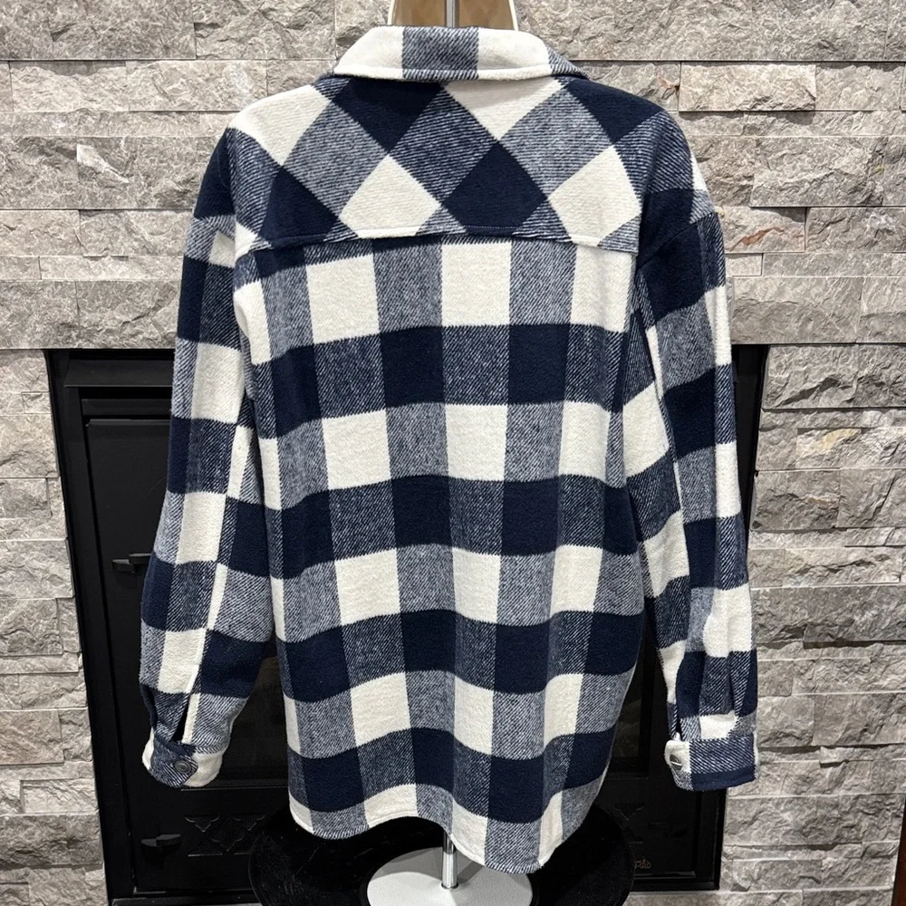 BB Dakota by Steve Madden Checkered Button Down Shirt/Shacket - Picture 5 of 5